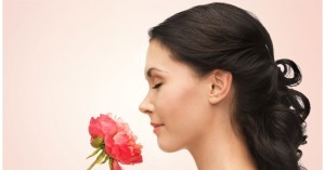 odorare un fiore